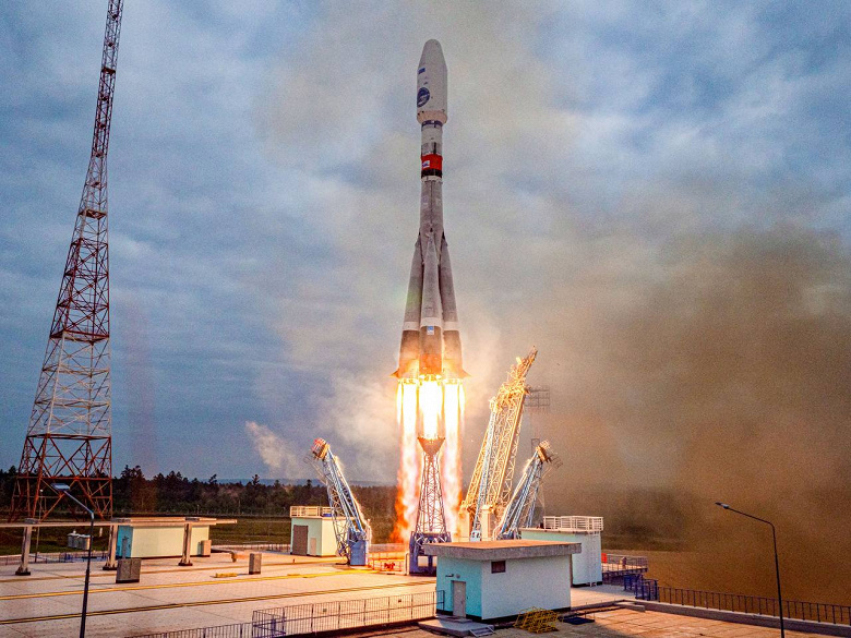 Первая в истории современной России лунная миссия: станцию «Луна-25» успешно взяли на управление